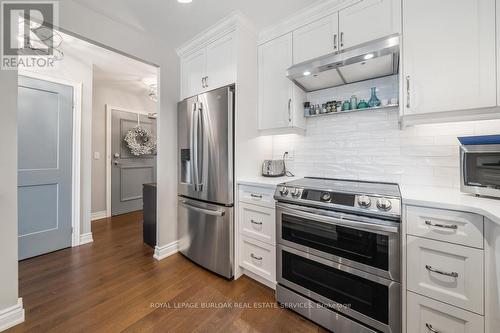 1101 - 442 Maple Avenue, Burlington, ON - Indoor Photo Showing Kitchen With Upgraded Kitchen