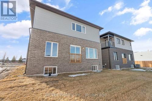 210 Wellandvale Drive, Welland (N. Welland), ON - Outdoor