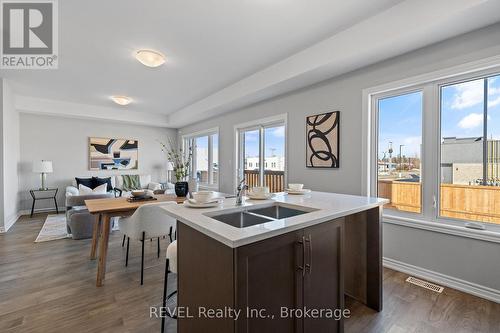 210 Wellandvale Drive, Welland (N. Welland), ON - Indoor Photo Showing Kitchen With Double Sink