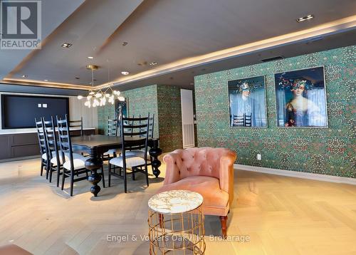 309 - 405 Dundas Street W, Oakville (Go Glenorchy), ON - Indoor