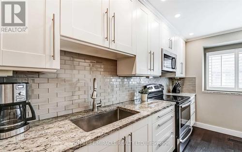 37 - 6855 Glen Erin Drive, Mississauga, ON - Indoor Photo Showing Kitchen With Upgraded Kitchen