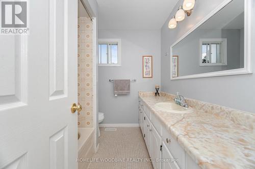 1431 Harmsworth Square, Oakville, ON - Indoor Photo Showing Bathroom