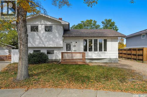42 Aitken CRESCENT  Regina, SK S4R 5W7