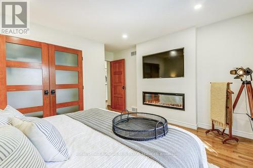 9 Foresthill Crescent, Pelham, ON - Indoor Photo Showing Bedroom With Fireplace