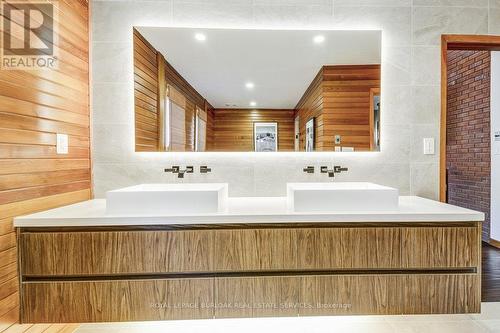 9 Foresthill Crescent, Pelham, ON - Indoor Photo Showing Bathroom