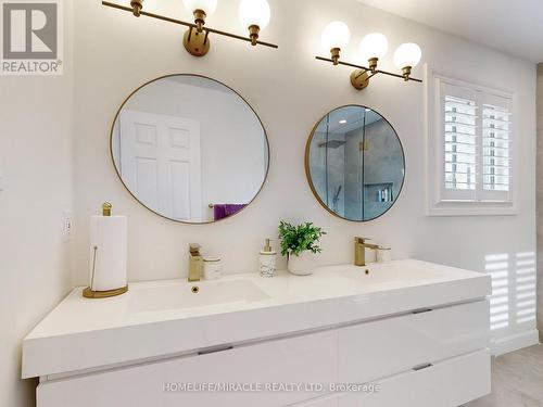 2148 Kedron Street, Oshawa, ON - Indoor Photo Showing Bathroom