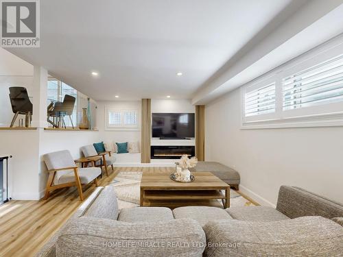 2148 Kedron Street, Oshawa, ON - Indoor Photo Showing Other Room