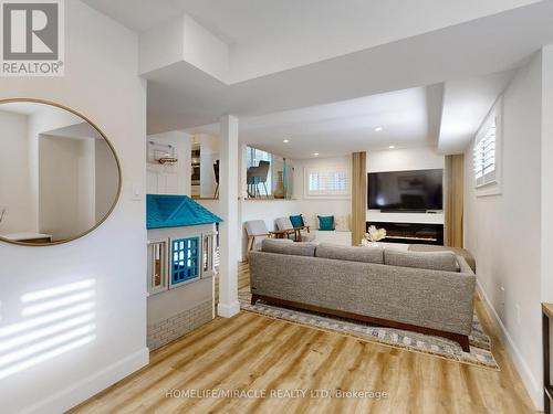 2148 Kedron Street, Oshawa, ON - Indoor