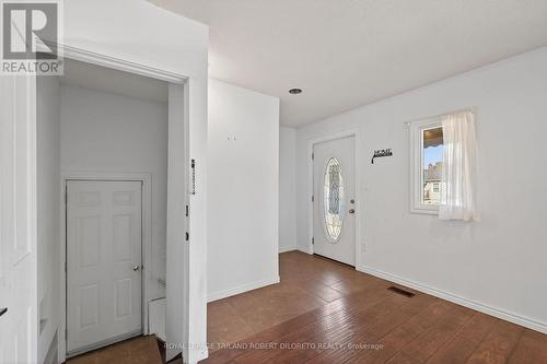 63 Bond Street, London South (South H), ON - Indoor Photo Showing Other Room