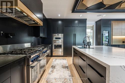 13311 Sixth Line, Milton, ON - Indoor Photo Showing Kitchen With Upgraded Kitchen