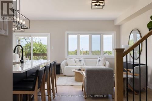 4061-1 Fracchioni Drive, Lincoln, ON - Indoor Photo Showing Dining Room