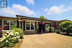 42 MOULTREY CRESCENT  Halton Hills (Georgetown), ON L7G 4N5