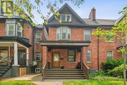 51 CHICORA AVENUE  Toronto, ON M5R 1T7
