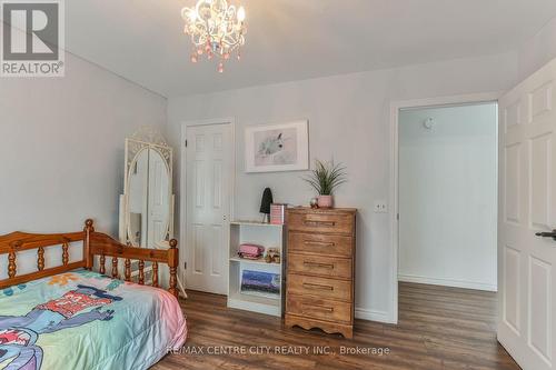 13 Potters Road N, Tillsonburg, ON - Indoor Photo Showing Bedroom