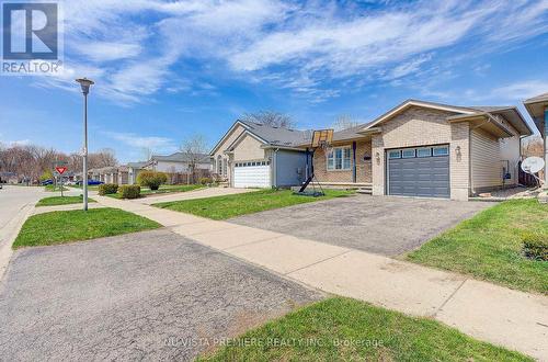494 Exmouth Circle, London East (East I), ON - Outdoor