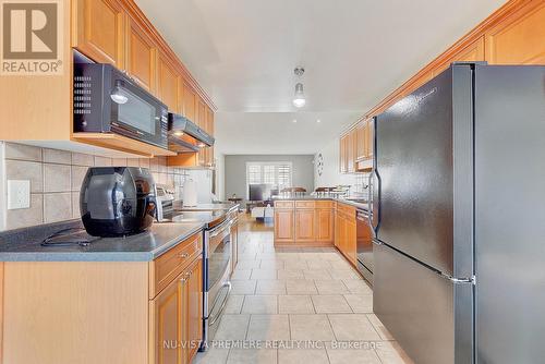 494 Exmouth Circle, London East (East I), ON - Indoor Photo Showing Kitchen