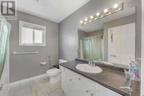 494 Exmouth Circle, London East (East I), ON - Indoor Photo Showing Bathroom