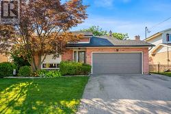 12 SILVERDALE DRIVE  St. Catharines (Vine/Linwell), ON L2M 3N1