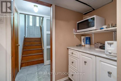 39 Beechwood Drive, Peterborough (Monaghan Ward 2), ON - Indoor