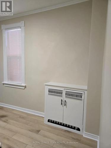 1 - 158 St Andrew Street, Ottawa, ON - Indoor Photo Showing Other Room