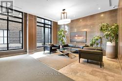 LIght and bright foyer at entrance - 