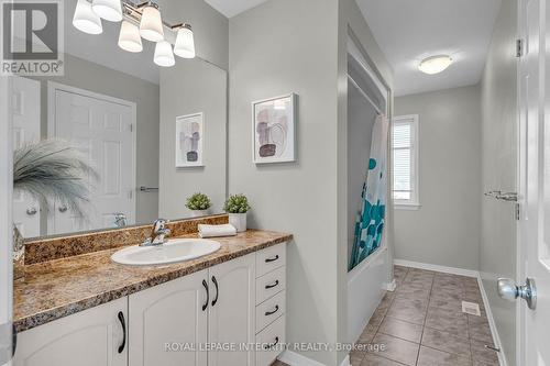 367 Andalusian Crescent, Ottawa, ON - Indoor Photo Showing Bathroom