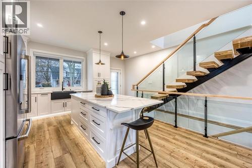 198 Bright Street, Sarnia, ON - Indoor Photo Showing Kitchen With Upgraded Kitchen