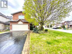 1148 MEADOWCROFT CRESCENT  Ottawa, ON K1J 1G3