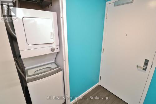 2901 - 105 Champagne Avenue S, Ottawa, ON - Indoor Photo Showing Laundry Room