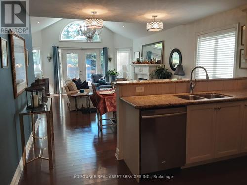 72 Tuscany Grande, New Tecumseth, ON - Indoor Photo Showing Kitchen With Double Sink