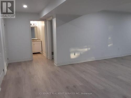 72 Tuscany Grande, New Tecumseth, ON - Indoor Photo Showing Other Room