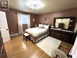 Upper Level Master Bedroom - 