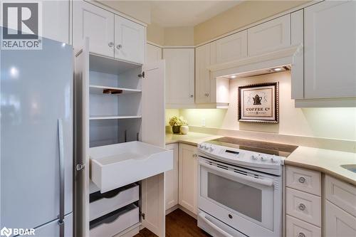 20 Arbordale Walk, Guelph, ON - Indoor Photo Showing Kitchen