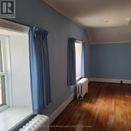 634 Henry Street W, Prescott, ON - Indoor