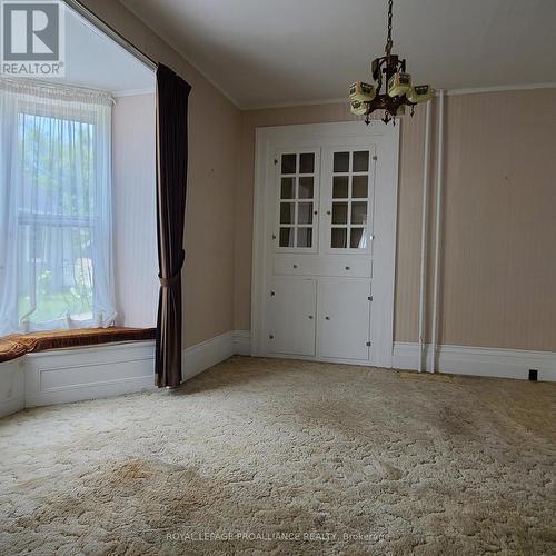 634 Henry Street W, Prescott, ON - Indoor