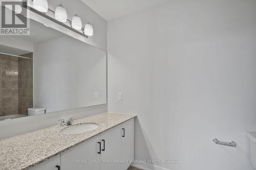 655 Fenwick Way, Ottawa, ON - Indoor Photo Showing Bathroom