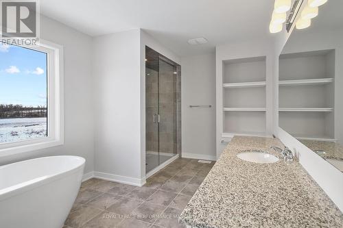 655 Fenwick Way, Ottawa, ON - Indoor Photo Showing Bathroom