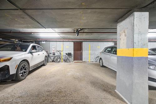 Parking - 801 Place Soulanges, Brossard, QC 