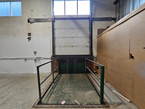 Expédition (porte/quai) - 100-2315 Boul. Des Entreprises, Terrebonne (Terrebonne), QC - Indoor Photo Showing Other Room