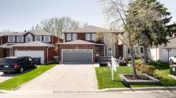 4242 Petersburg Crescent  Mississauga, ON L4Z 2T3