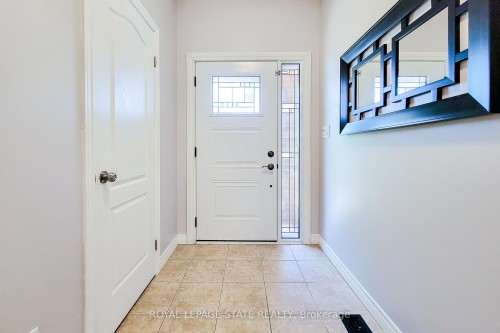110 Marina Point Crescent, Hamilton, ON - Indoor Photo Showing Other Room