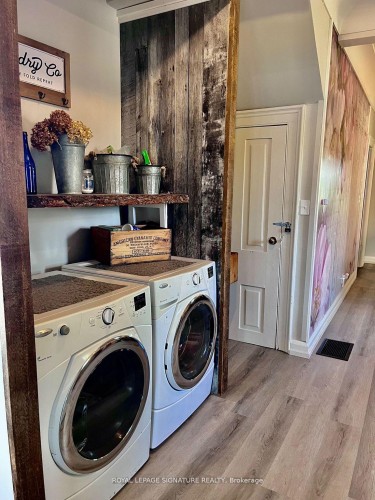 31 Blue Bay Lane, Kawartha Lakes, ON - Indoor Photo Showing Laundry Room