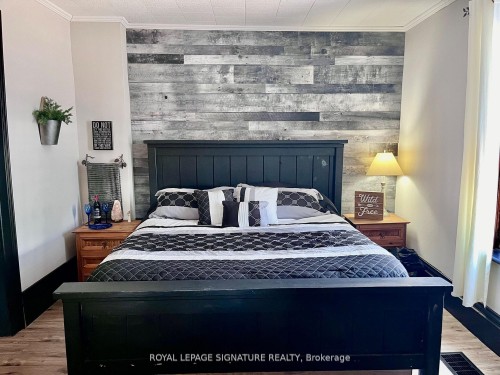 31 Blue Bay Lane, Kawartha Lakes, ON - Indoor Photo Showing Bedroom