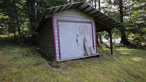 4512 Highway 6, Burton, BC 