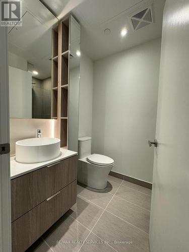 511 - 28 Ann Street, Mississauga, ON - Indoor Photo Showing Bathroom