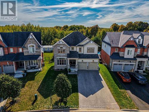 203 GOLD PARK GATE  Essa, ON L3W 0B5