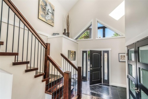 2466 Summerset Rd, Nanoose Bay, BC 