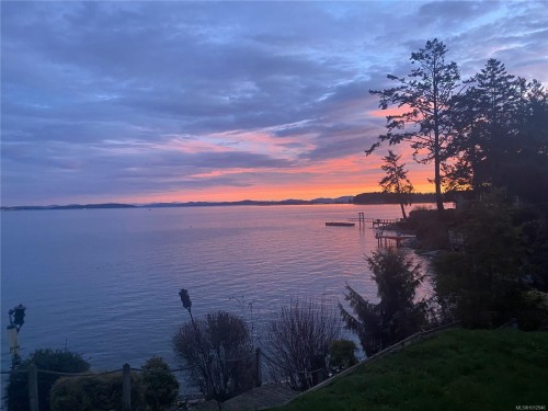 2606 James Island Rd, Central Saanich, BC 