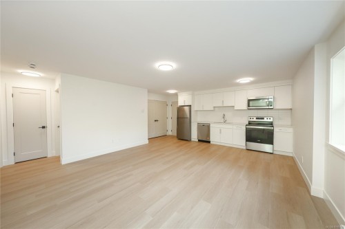 1772 Chandler Ave, Victoria, BC 