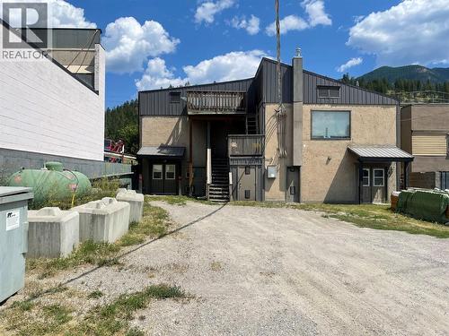7513 Main  W Street, Radium Hot Springs, BC 